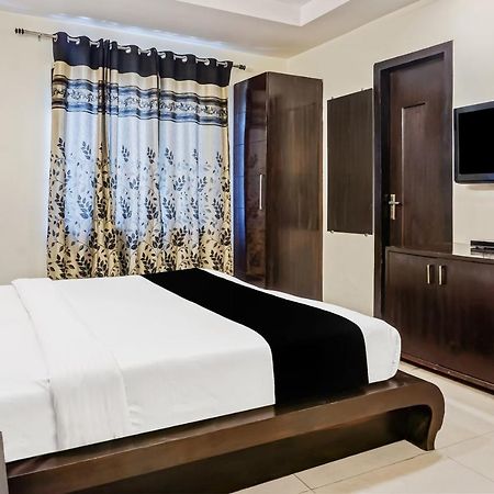 Capital O Hotel Jeyan Inn Near Gurudwara Shri Bangla Sahib Dillí Exteriér fotografie