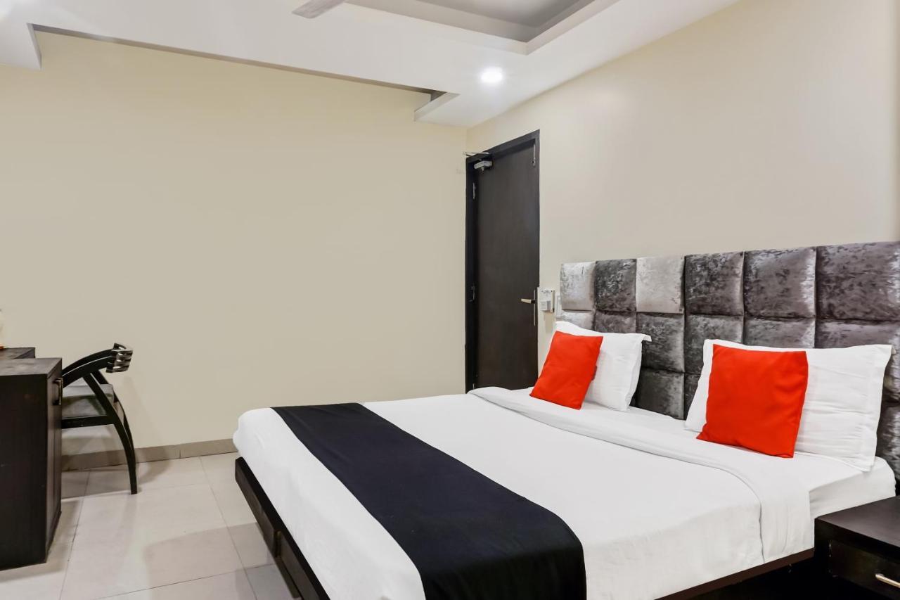 Capital O Hotel Jeyan Inn Near Gurudwara Shri Bangla Sahib Dillí Exteriér fotografie