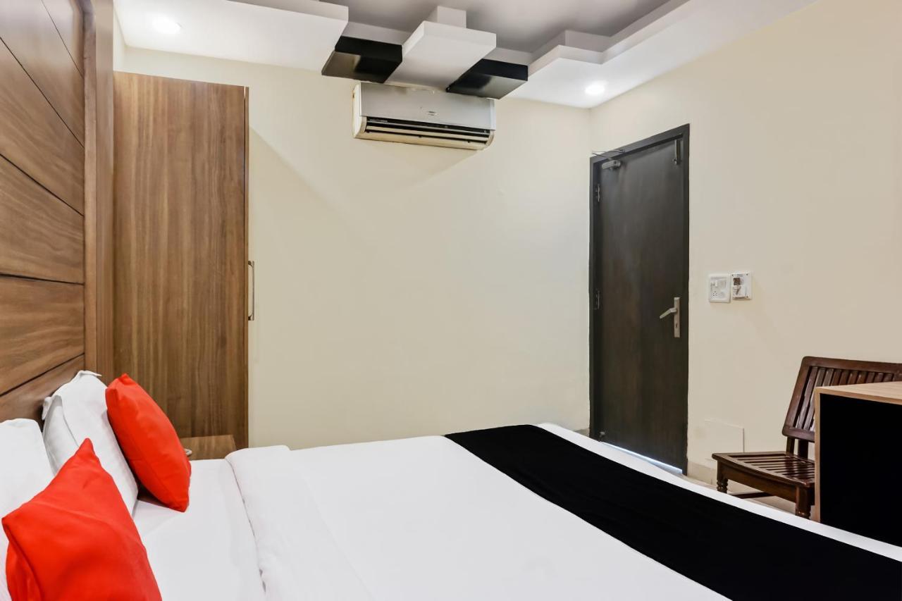 Capital O Hotel Jeyan Inn Near Gurudwara Shri Bangla Sahib Dillí Exteriér fotografie