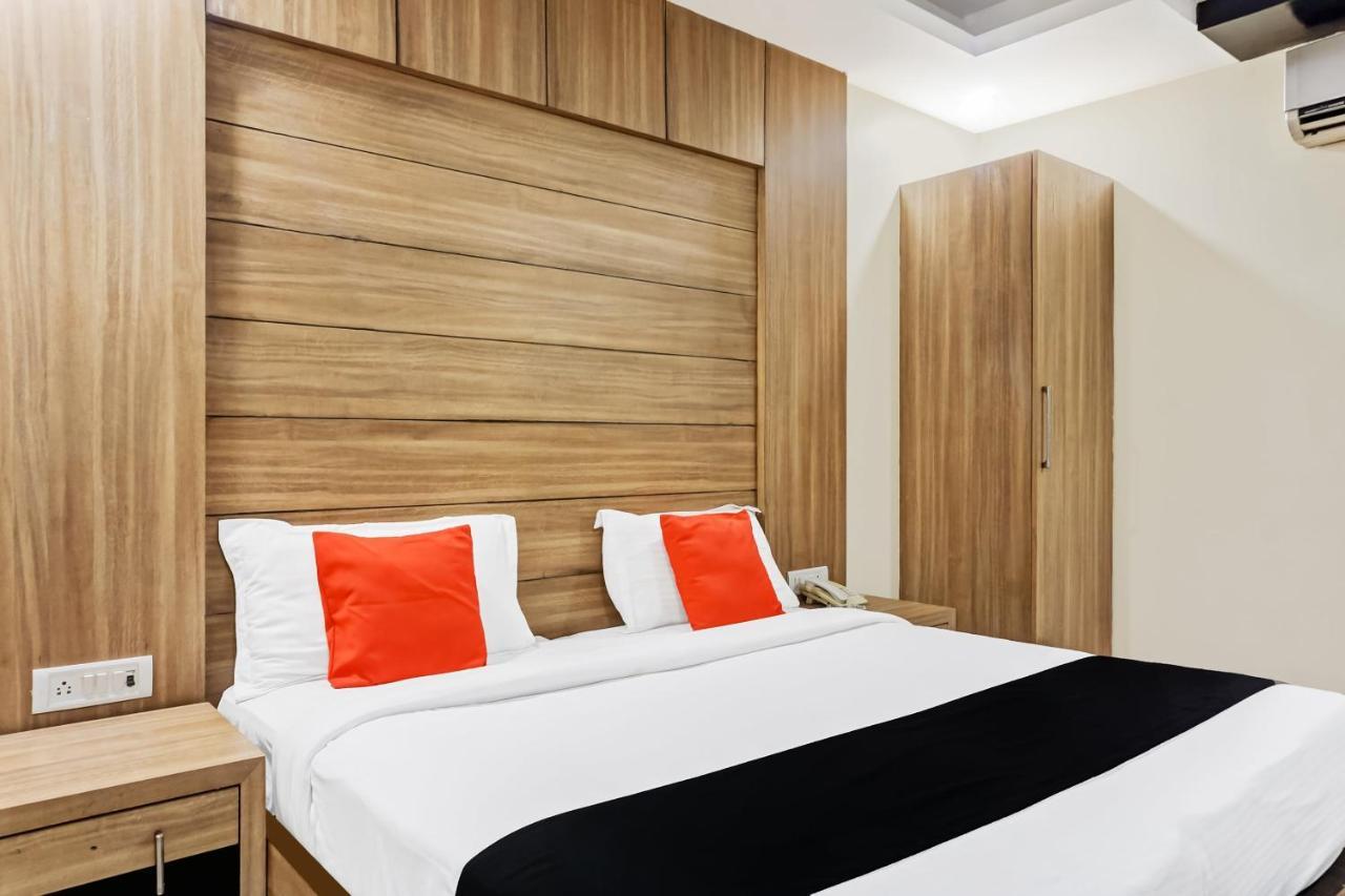 Capital O Hotel Jeyan Inn Near Gurudwara Shri Bangla Sahib Dillí Exteriér fotografie