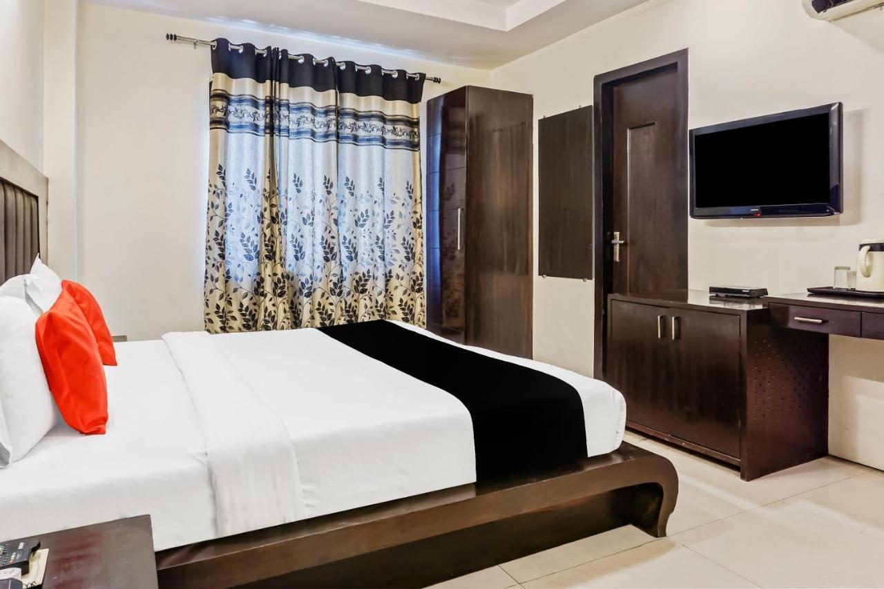 Capital O Hotel Jeyan Inn Near Gurudwara Shri Bangla Sahib Dillí Exteriér fotografie