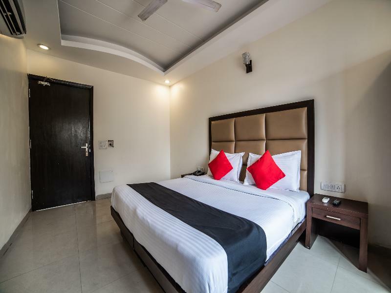 Capital O Hotel Jeyan Inn Near Gurudwara Shri Bangla Sahib Dillí Exteriér fotografie