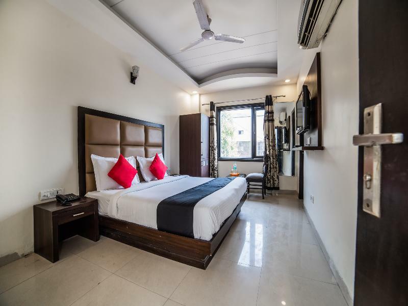 Capital O Hotel Jeyan Inn Near Gurudwara Shri Bangla Sahib Dillí Exteriér fotografie