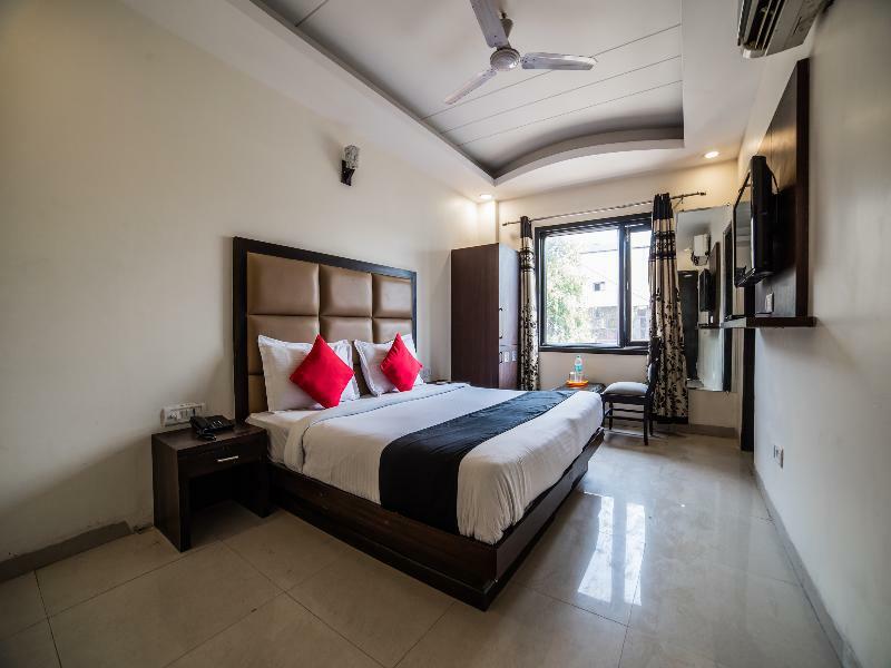 Capital O Hotel Jeyan Inn Near Gurudwara Shri Bangla Sahib Dillí Exteriér fotografie